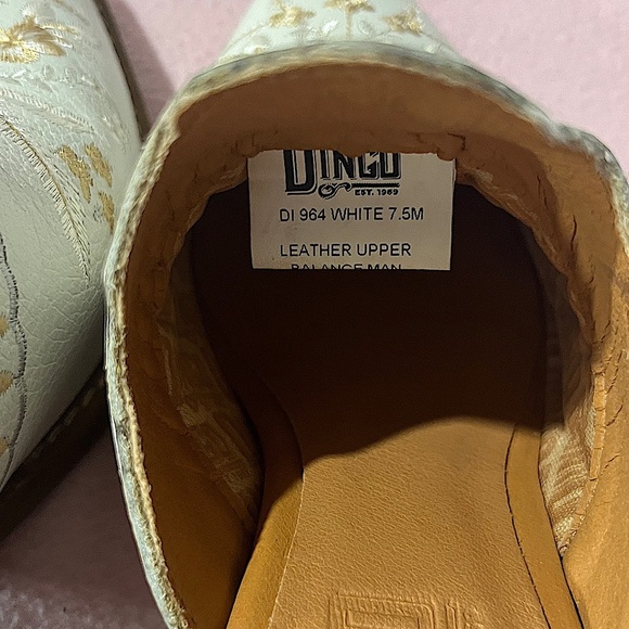 NWOT Dingo Wildflower Closed Toe Mules - Picture 6 of 8